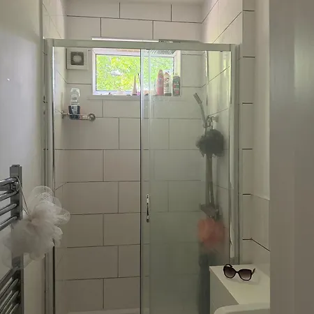 Holiday home Boho Retro Newly Refurbed, 4 Double Bedroom House Leeds (West Yorkshire)
